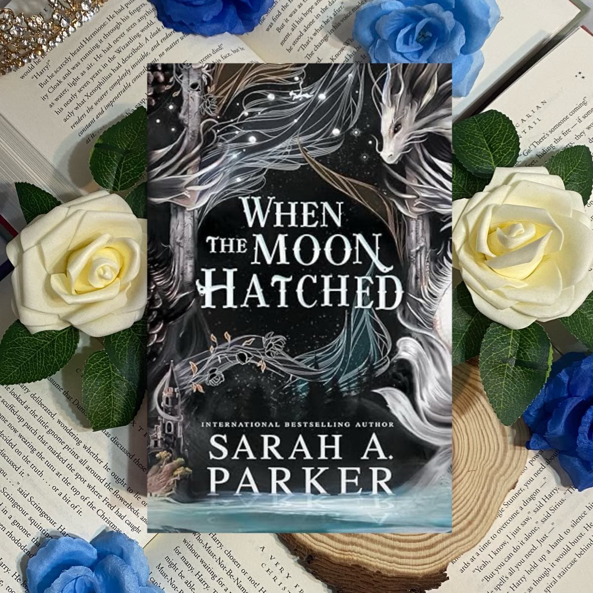 Portada de When The Moon Hatched - Sarah A. Parker (Tapa blanda)
